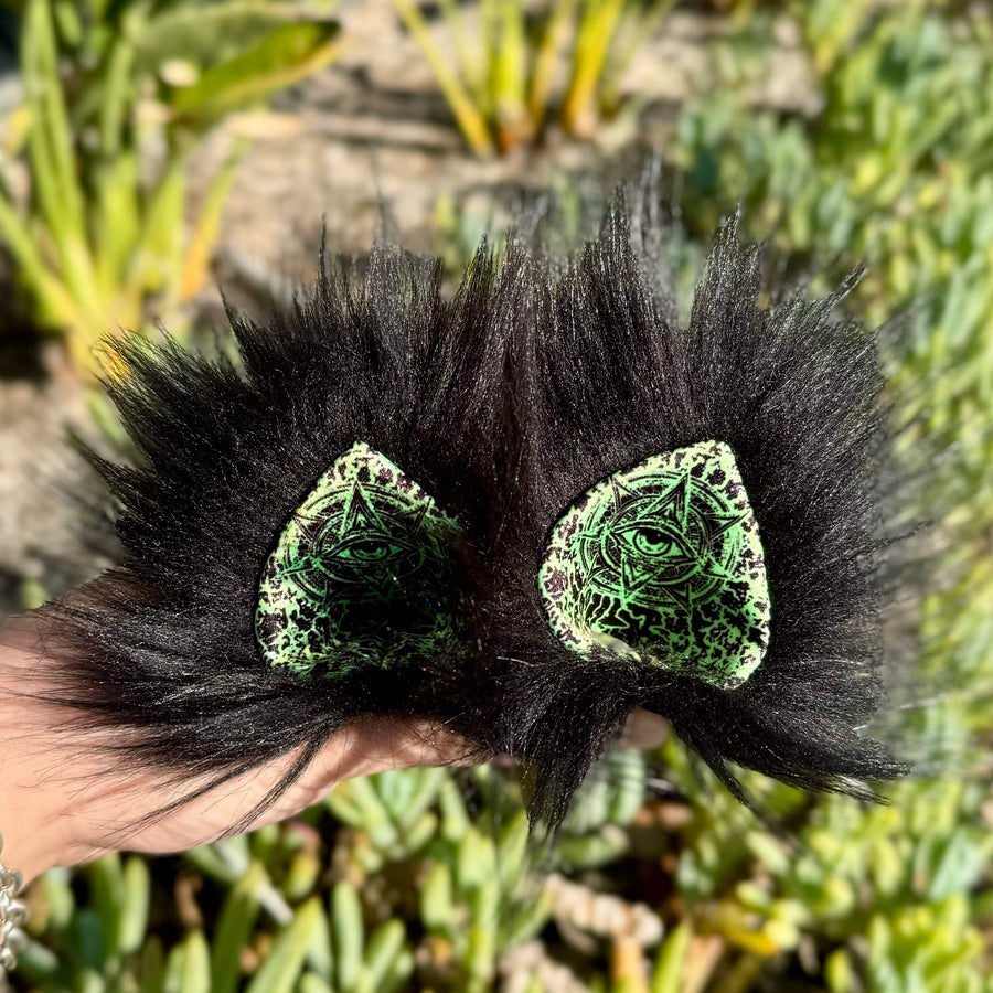 Green Matter 💚🖤 Ears