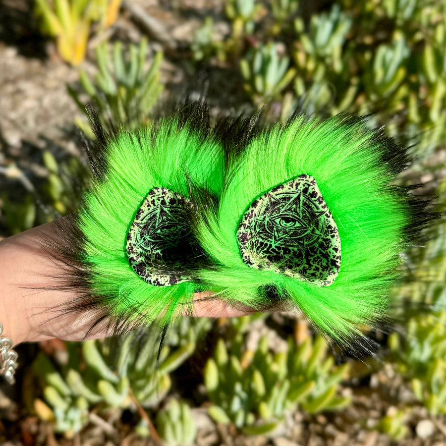 Green Matter 💚🖤 Ears