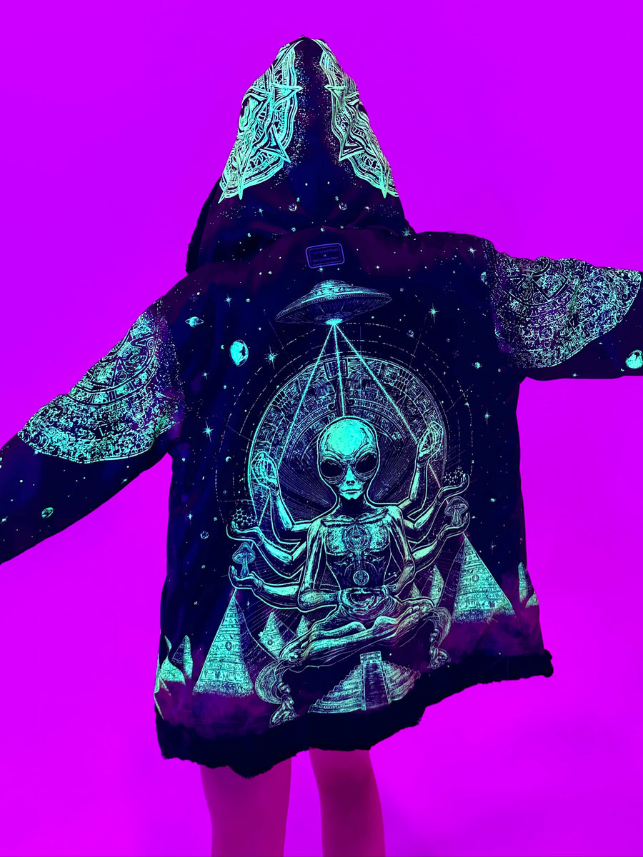 Alien Aura 🛸 Reversible Faux Fur Jacket