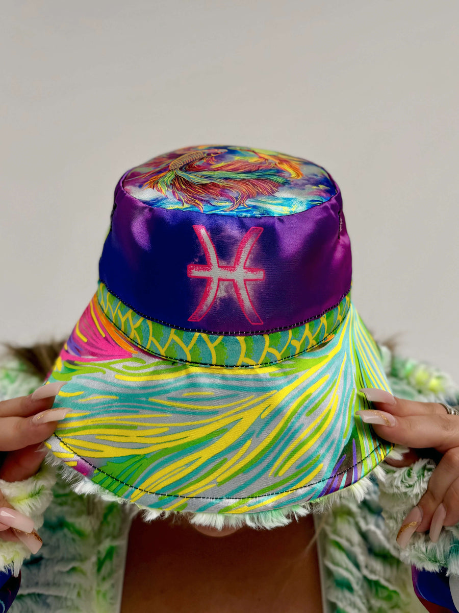 Zodiac Dreams ♓️ Pisces Bucket Hat